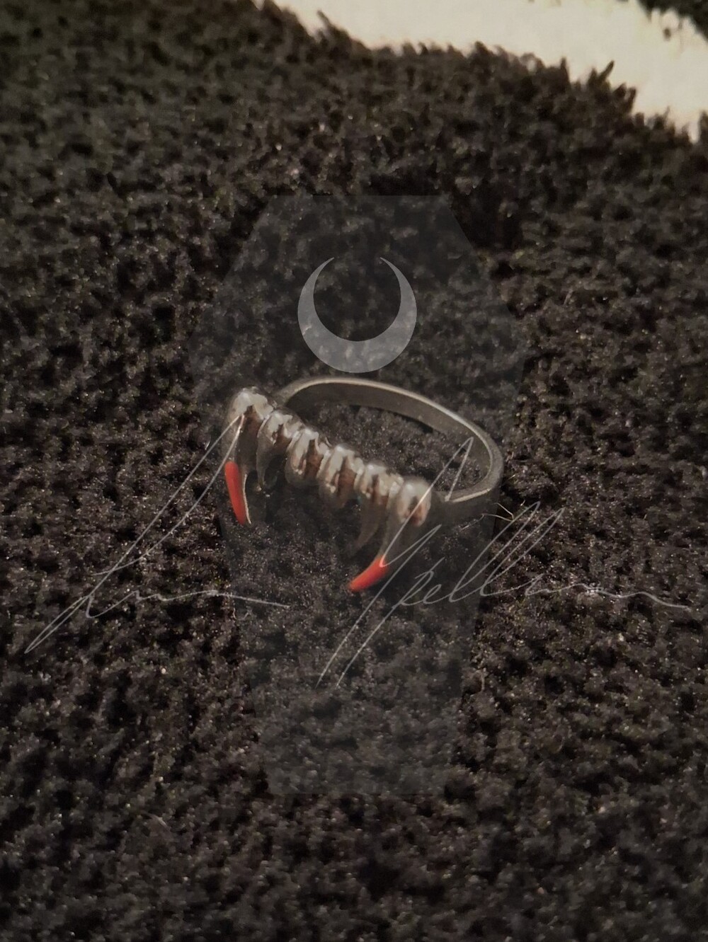 Blood Vampire Fang Ring